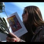 Entre el madero y el mar… la fe en tiempos de asedio